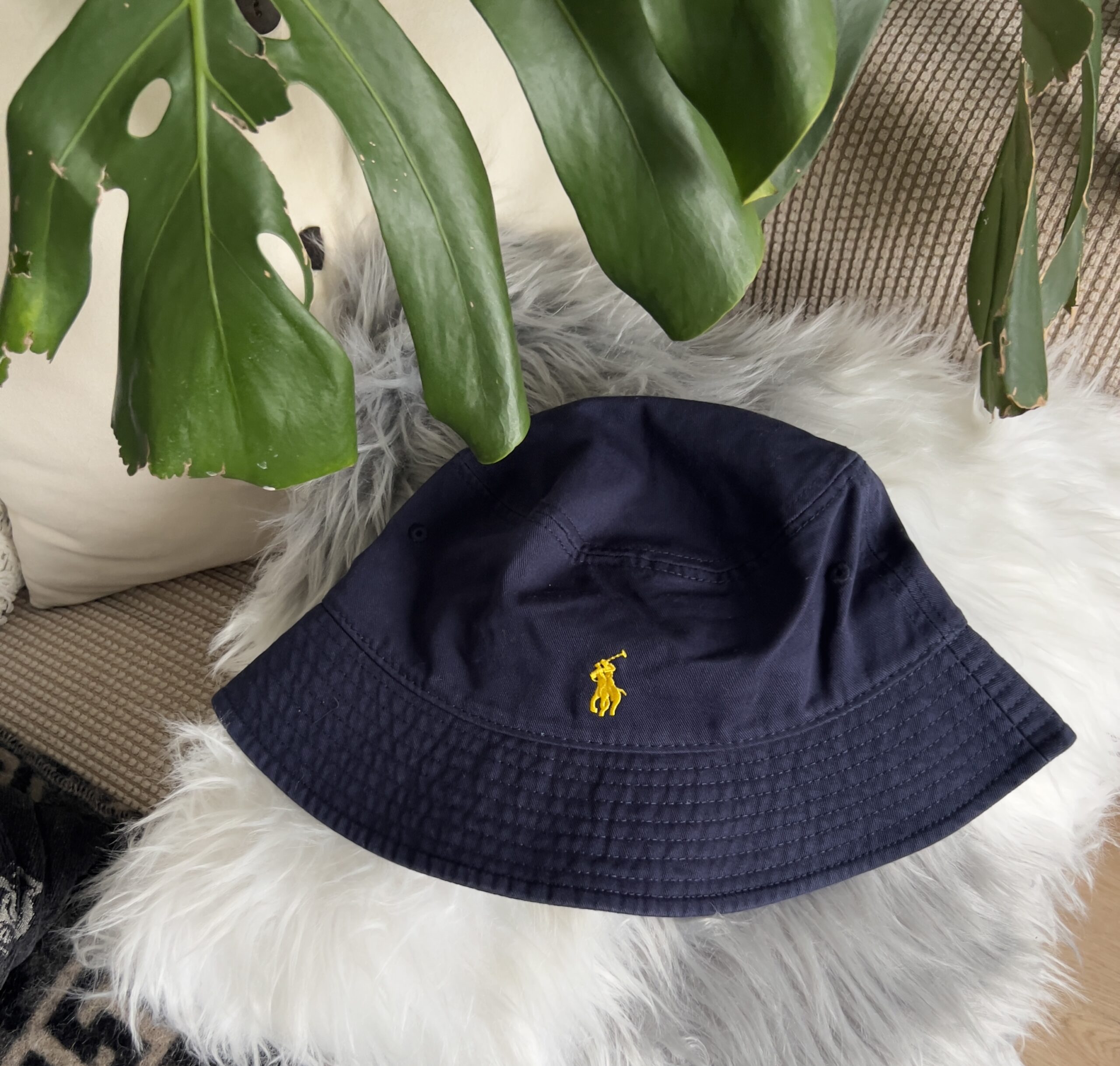 1990’s Retro Royal Navy Blu Polo Bucket Hat (Yellow Logo)